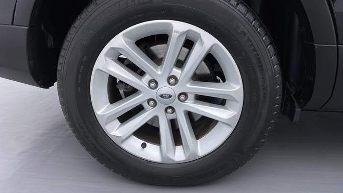 FORD EXPLORER-Alloy Wheel RHS Rear Scratch