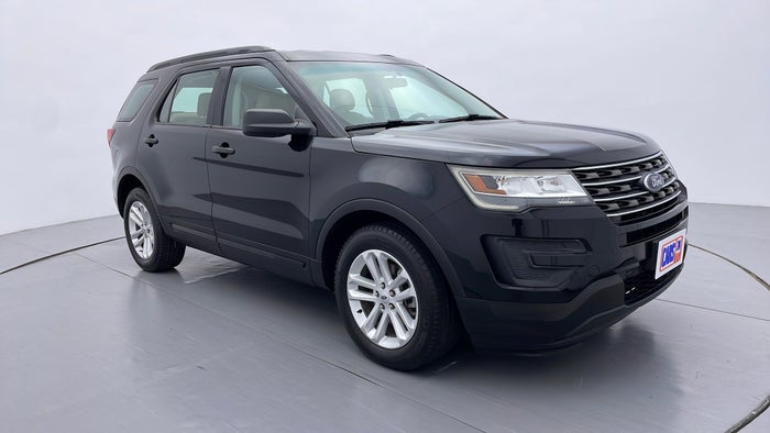 FORD EXPLORER-Right Front Diagonal (45- Degree) View