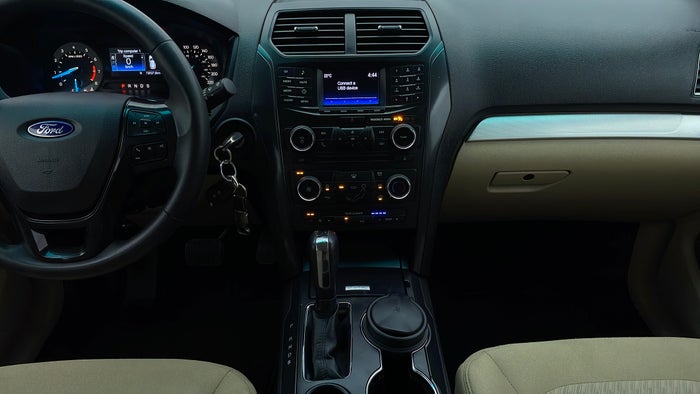 FORD EXPLORER-Center Console