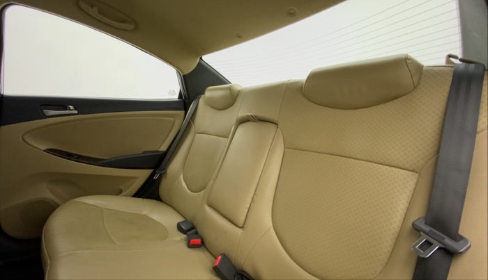 2017 Hyundai Verna 1.6 CRDI SX (O) AT, Diesel, Automatic, 76,409 km, Right Side Rear Door Cabin