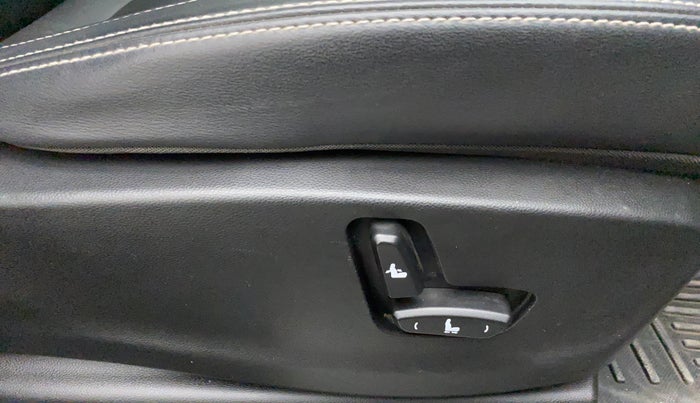 2019 MG HECTOR SHARP 2.0 DIESEL, Diesel, Manual, 66,583 km, Driver Side Adjustment Panel
