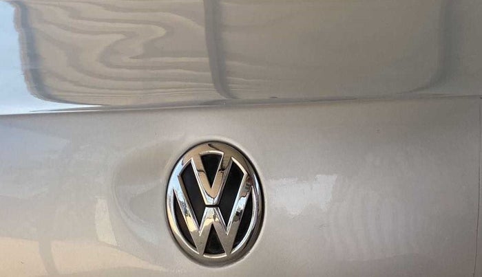 2013 Volkswagen Vento HIGHLINE DIESEL, Diesel, Manual, 51,374 km, Dicky (Boot door) - Slightly dented