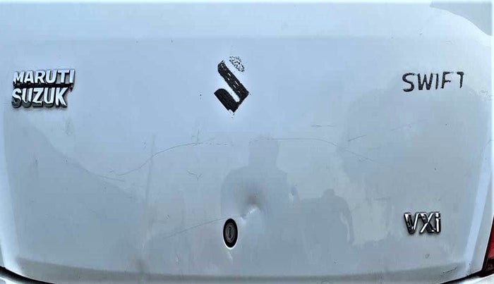 2012 Maruti Swift VXI, Petrol, Manual, 31,475 km, Dicky (Boot door) - Minor scratches