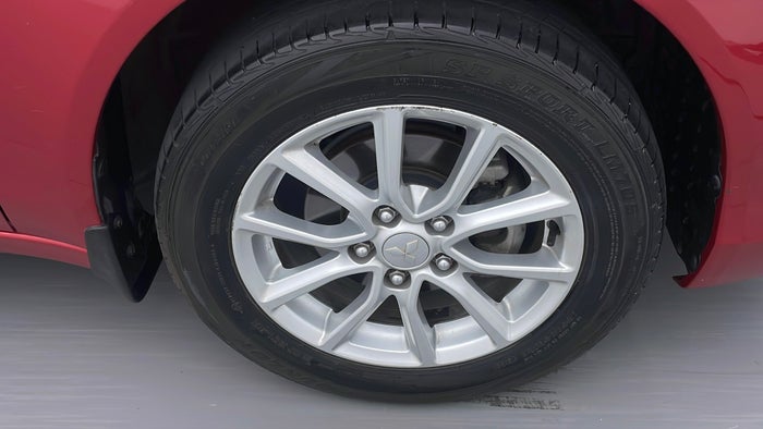 MITSUBISHI LANCER EX-Alloy Wheel RHS Front Scratch