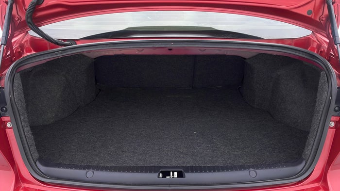 MITSUBISHI LANCER EX-Boot Inside View