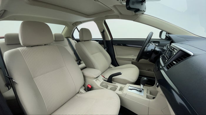 MITSUBISHI LANCER EX-Right Side Front Door Cabin View