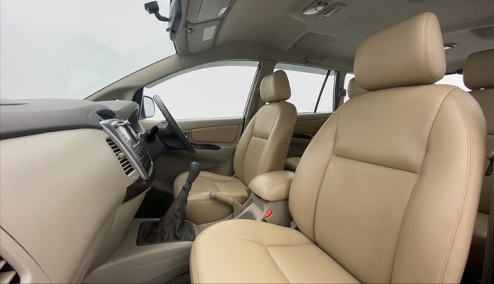 2014 Toyota Innova 2.5 ZX 7 STR BS IV, Diesel, Manual, 61,021 km, Right Side Front Door Cabin View