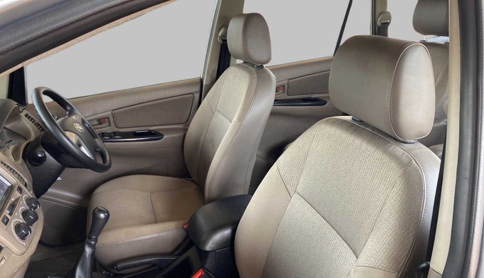 2015 Toyota Innova 2.5 GX 7 STR, Diesel, Manual, 21,946 km, Right Side Front Door Cabin