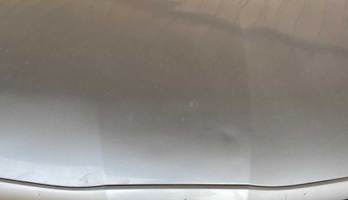 2015 Toyota Innova 2.5 GX 7 STR, Diesel, Manual, 21,946 km, Bonnet (hood) - Minor scratches