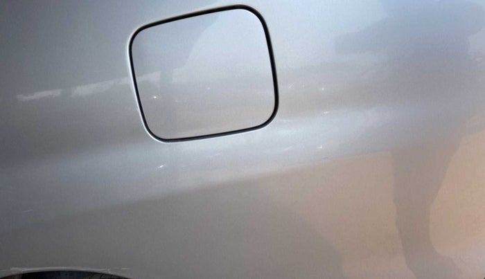 2015 Toyota Innova 2.5 GX 7 STR, Diesel, Manual, 21,946 km, Left quarter panel - Minor scratches