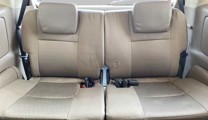 2015 Toyota Innova 2.5 GX 7 STR, Diesel, Manual, 21,946 km, Third Seat Row ( optional )