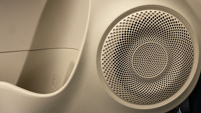 TOYOTA YARIS-Speakers