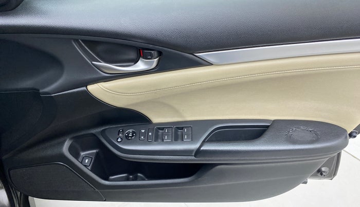 2019 Honda Civic 1.8L I-VTEC ZX CVT, Petrol, Automatic, 52,478 km, Driver Side Door Panels Control