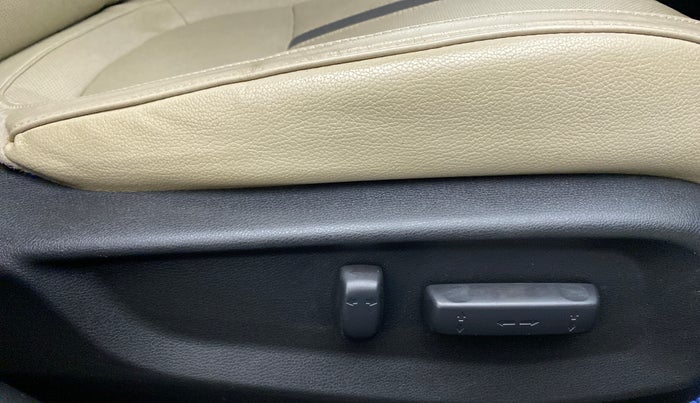2019 Honda Civic 1.8L I-VTEC ZX CVT, Petrol, Automatic, 52,478 km, Driver Side Adjustment Panel