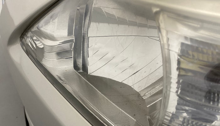 2012 Toyota Innova 2.5 VX 8 STR, Diesel, Manual, 89,785 km, Left headlight - Minor scratches
