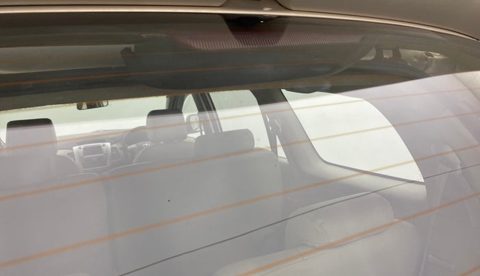 2012 Toyota Innova 2.5 VX 8 STR, Diesel, Manual, 89,785 km, Rear windshield - Minor spot on windshield