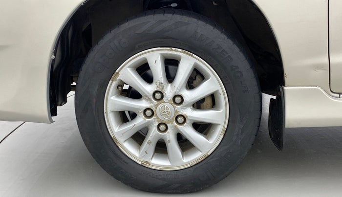 2012 Toyota Innova 2.5 VX 8 STR, Diesel, Manual, 89,785 km, Left Front Wheel
