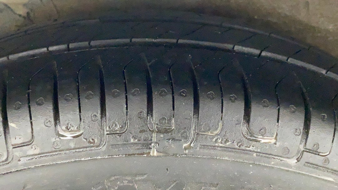Right Rear Tyre Tread