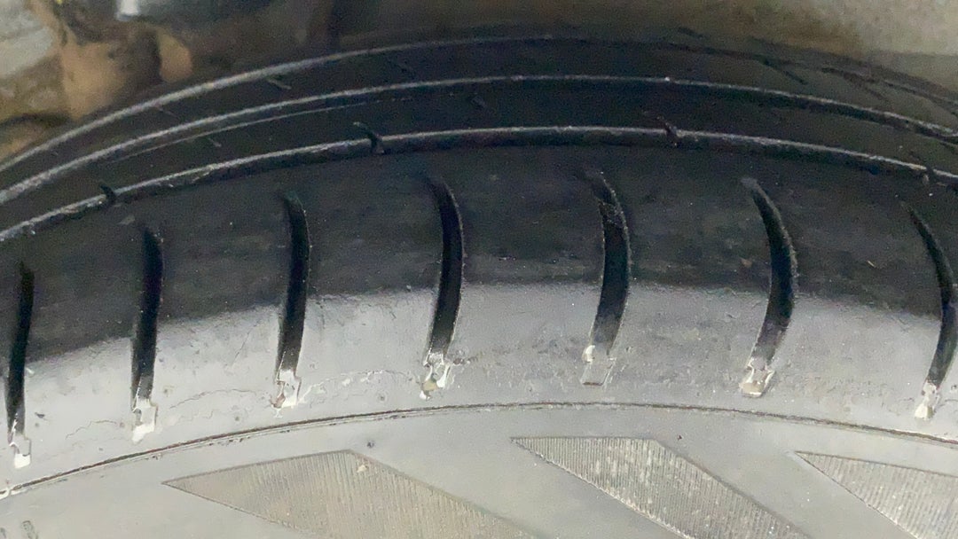 Left Rear Tyre Tread