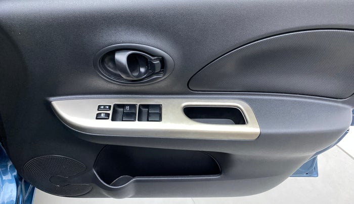 2017 Nissan Micra Active XV S, Petrol, Manual, 25,118 km, Driver Side Door Panels Control
