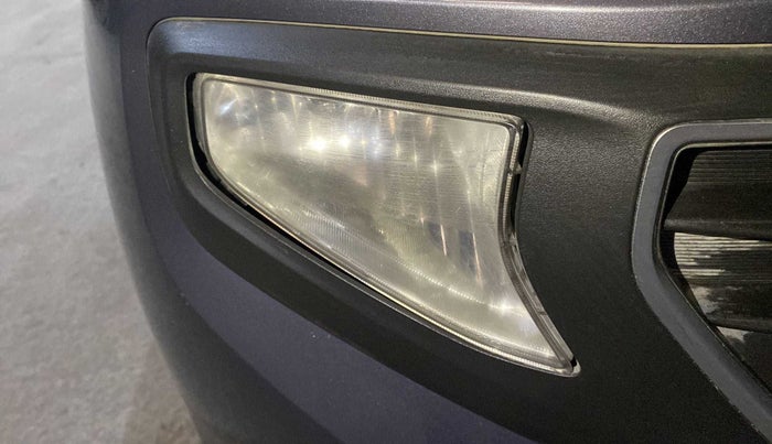 2019 Hyundai NEW SANTRO SPORTZ MT, Petrol, Manual, 57,062 km, Right fog light - Not fixed properly