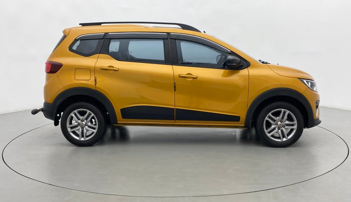 2022 Renault TRIBER 1.0 RXZ, Petrol, Manual, 8,336 km, Right Side View