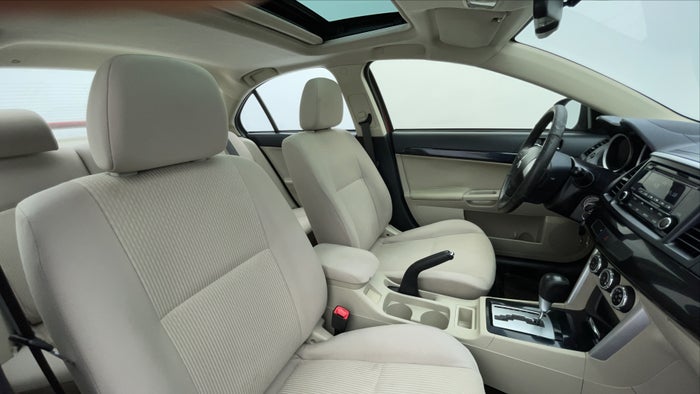 MITSUBISHI LANCER EX-Right Side Front Door Cabin View