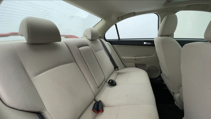 MITSUBISHI LANCER EX-Right Side Door Cabin View