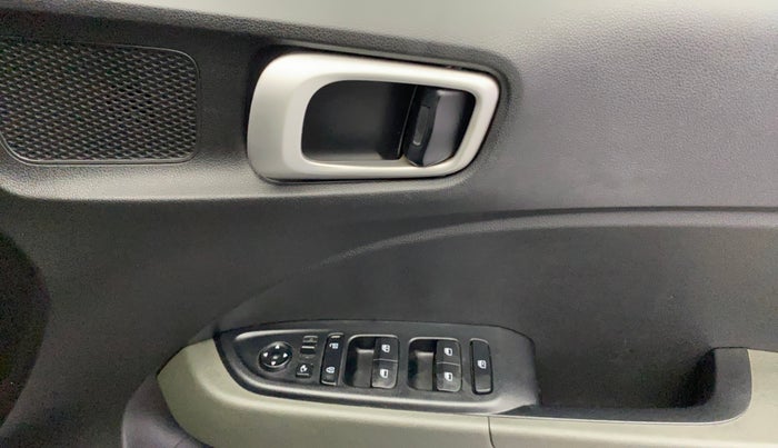 2020 Hyundai VENUE SX PLUS 1.0 TURBO DCT, Petrol, Automatic, 46,313 km, Driver Side Door Panels Control