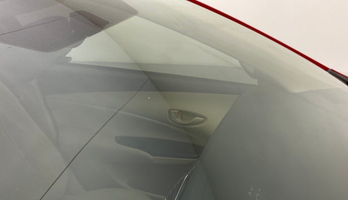 2019 Toyota YARIS J MT, Petrol, Manual, 27,652 km, Front windshield - Minor spot on windshield