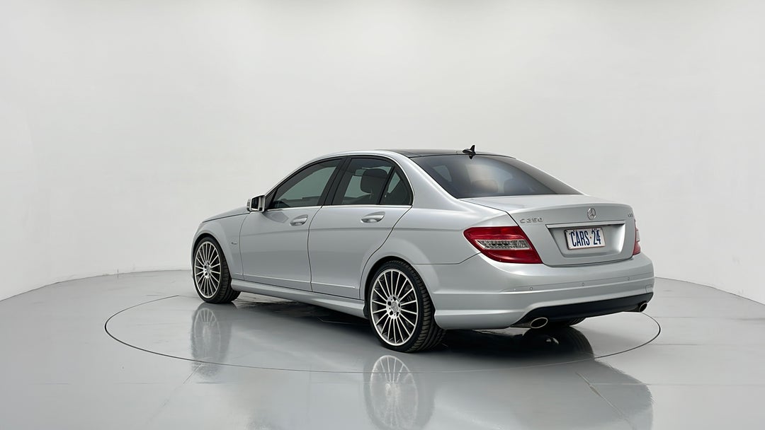 Left Back Diagonal (45- Degree) View