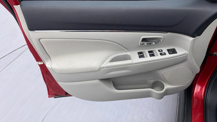 MITSUBISHI ASX-Driver Side Door Panels Controls
