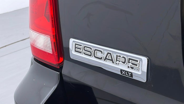 FORD ESCAPE-Monogram/Logo Rear Faded