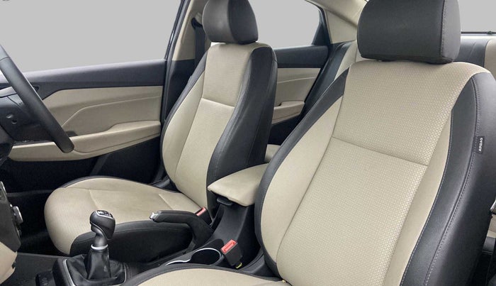 2021 Hyundai Verna SX (O)1.5 VTVT, Petrol, Manual, 13,407 km, Right Side Front Door Cabin