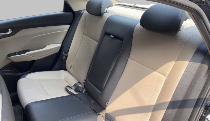 2021 Hyundai Verna SX (O)1.5 VTVT, Petrol, Manual, 13,407 km, Right Side Rear Door Cabin