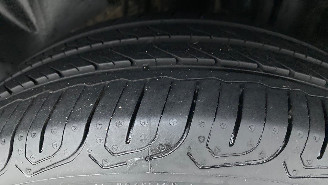 Left Rear Tyre Tread