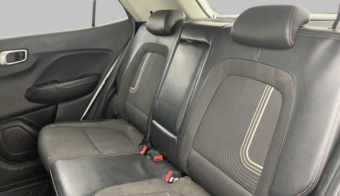 2019 Hyundai VENUE SX (O) 1.5 CRDI, Diesel, Manual, 57,123 km, Right Side Rear Door Cabin