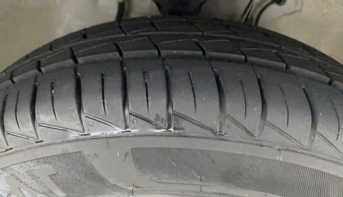 2022 Maruti Alto VXI, Petrol, Manual, 1,457 km, Right Front Tyre Tread
