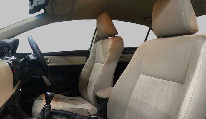2017 Toyota Corolla Altis G PETROL, Petrol, Manual, 49,644 km, Right Side Front Door Cabin