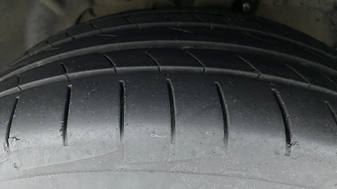 Left Front Tyre Tread