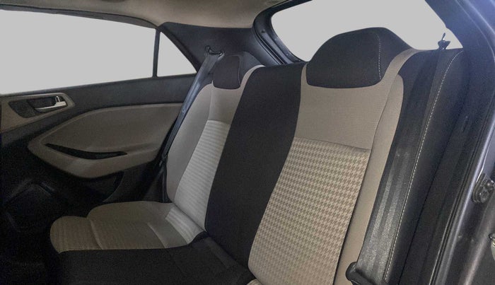2020 Hyundai Elite i20 SPORTZ PLUS 1.2, Petrol, Manual, 43,973 km, Right Side Rear Door Cabin