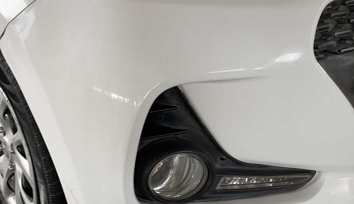 2017 Hyundai Grand i10 SPORTZ (O) 1.2 KAPPA VTVT, Petrol, Manual, 80,554 km, Right fog light - Not fixed properly