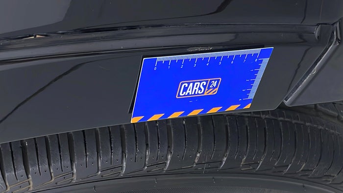 MITSUBISHI PAJERO-Bumper Front Scratch