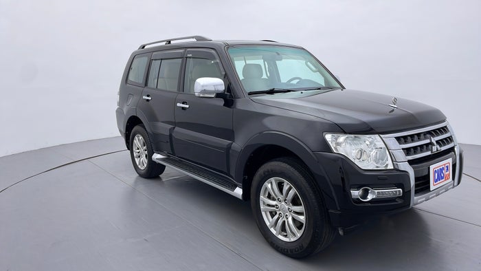 MITSUBISHI PAJERO-Right Front Diagonal (45- Degree) View