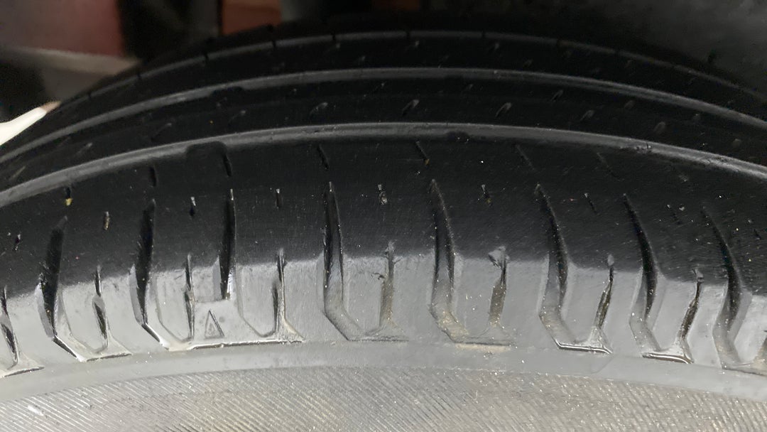 Right Rear Tyre Tread
