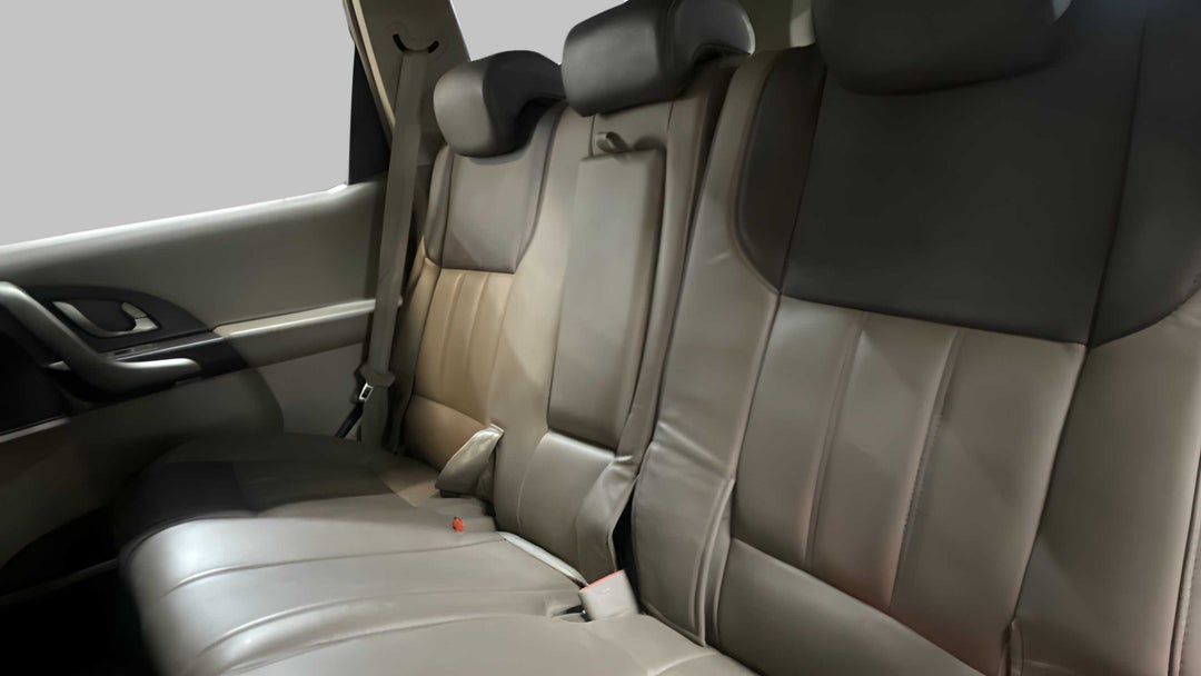 Right Side Rear Door Cabin