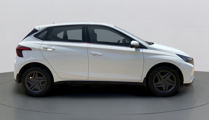 2020 Hyundai NEW I20 SPORTZ 1.5 MT, Diesel, Manual, 15,116 km, Right Side View