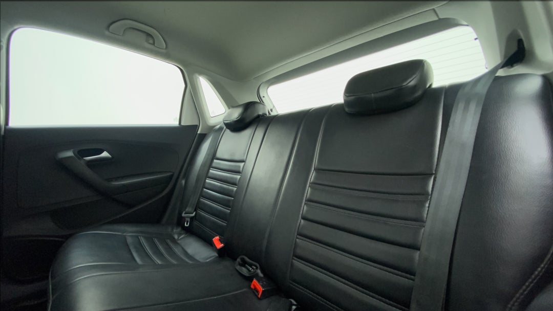 Right Side Rear Door Cabin