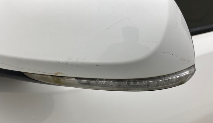 2020 Hyundai AURA S 1.2 AMT, Petrol, Automatic, 99,334 km, Left rear-view mirror - Indicator light not working