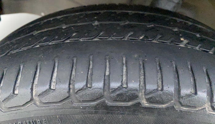 2017 Maruti Wagon R 1.0 VXI, Petrol, Manual, 91,681 km, Left Front Tyre Tread